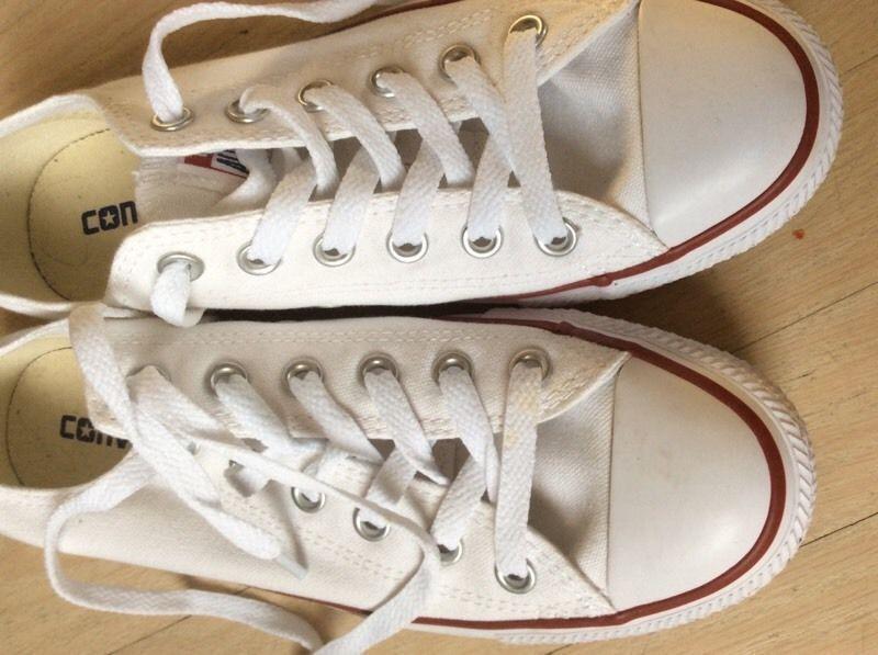 White Converse shoes-worn twice- like new