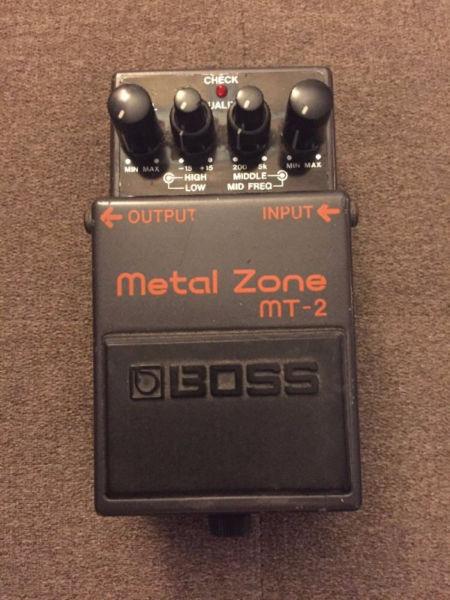 Boss MT-2 Metal Zone Guitar Distortions Pedal EXCELLENT