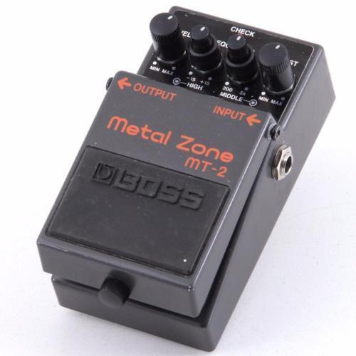 Boss MT-2 Metal Zone Guitar Distortions Pedal EXCELLENT