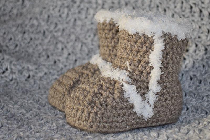 Crochet Baby, Toddler UGG style boots Photo Prop, Everyday wear