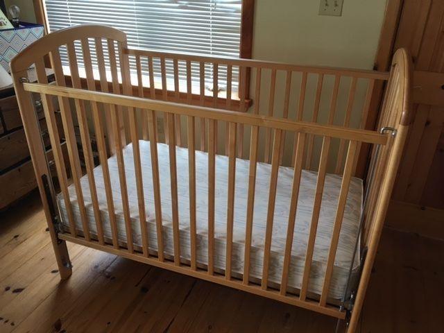 Crib in excellent condition for sale