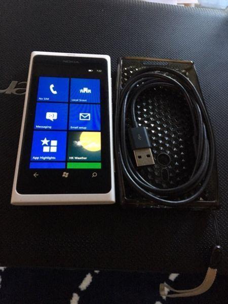 Unlocked Nokia Lumia 800
