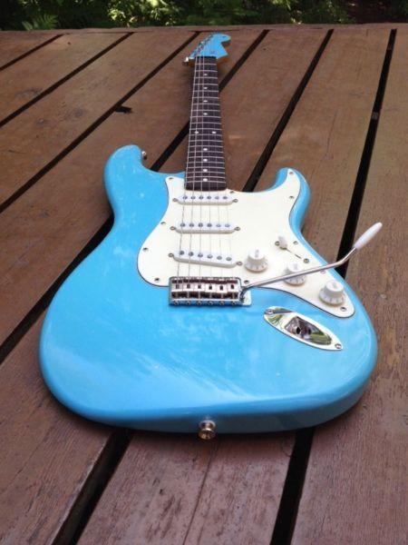 MJT Reliced Strat . Fender big neck love. Gorgeous !