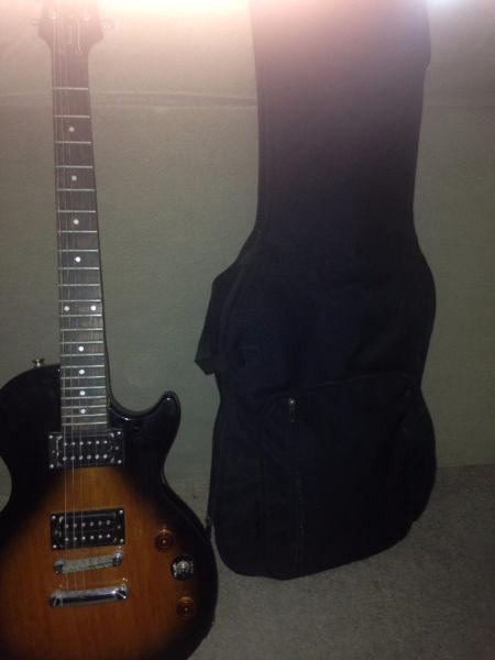 Epiphone Les Paul special II with accessories