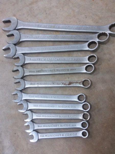 Wrenches standard or metric