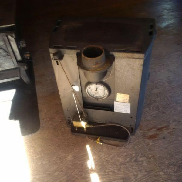 oil gravty fed oil heatting stove