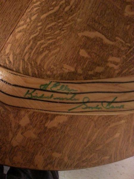 Signed Gordie Howe Stick $30 firm! In mint shape!