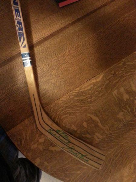 Signed Gordie Howe Stick $30 firm! In mint shape!