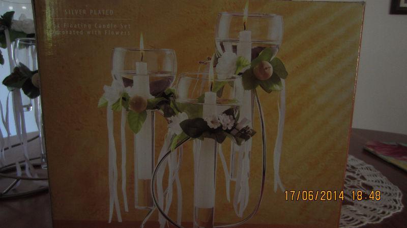 FLOATING CANDLE SET WITH FLOWERS (CANDLEABORA)