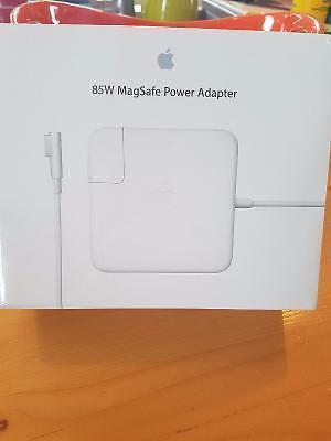 Apple MacBook Pro 85W Magsafe Power Adaptor