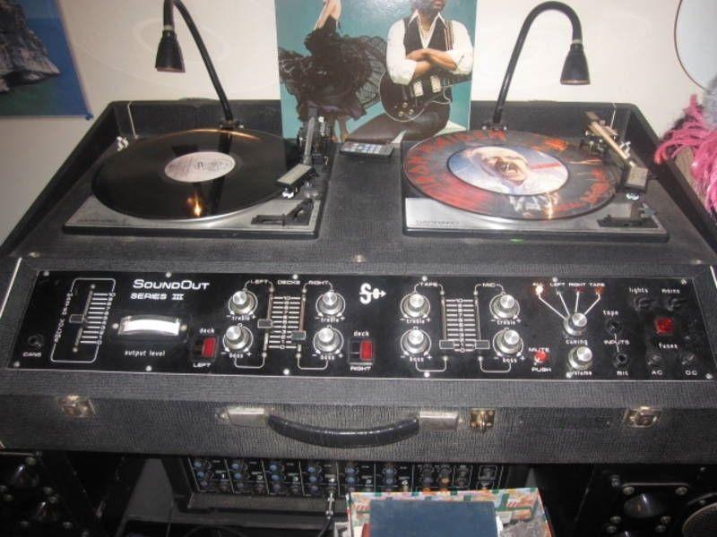 VINTAGE GARRARD DUAL TURN TABLE RECORD PLAYER DJ 1977