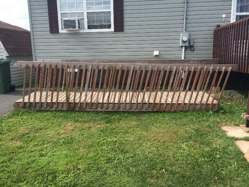 Wooden ramp for deck