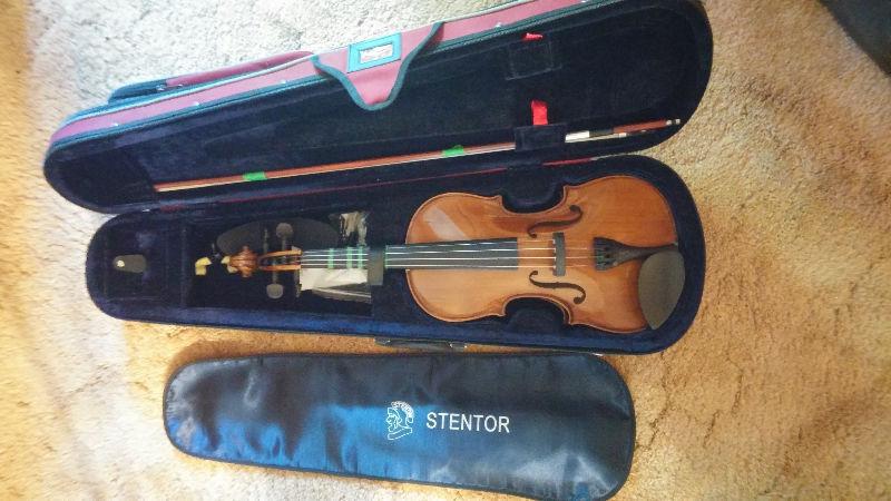 Stentor Student Violin 4/4 with Shoulder Pad