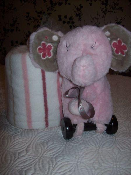 Picolo Bambino Elephant with removal wheels & Fleece Blanket NEW