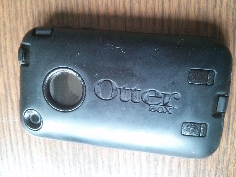 Otter box iphone 3