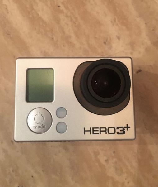 Caméra GOPRO HERO 3+ BLACK EDITION & ÉCRAN LCD & Accessoires