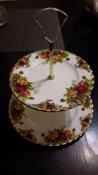 79 piece - Royal Albert China Collection - old country roses