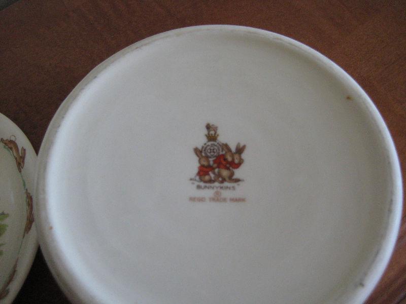 Royal Doulton Bunnykins child's collectible dish set