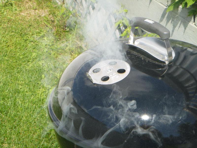 bbq weber kettle a servi la moitiée de l'été Mega deal