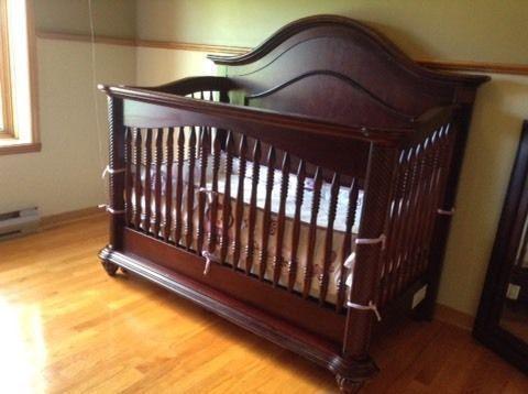 Convertible crib to princess bed