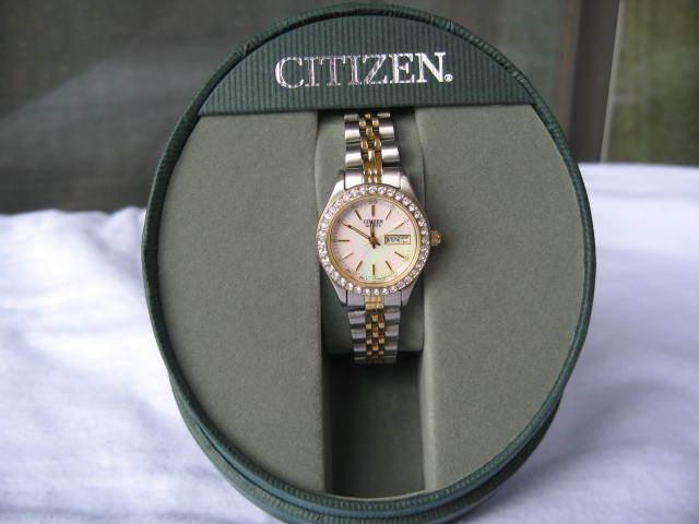 CITIZEN» - Très belle montre pour femmes à quartz. * Résistant