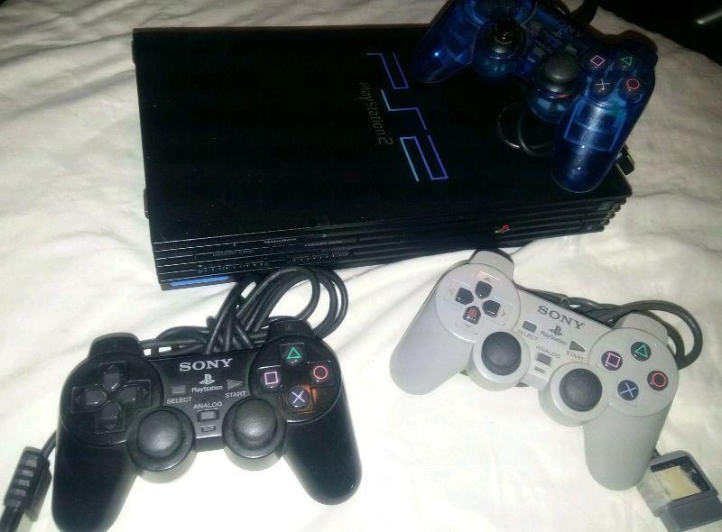 PS2 Console+3 Dual-Shock Controls (FOR PARTS $45)