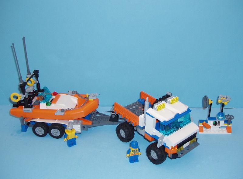 LEGO CITY no 7726, le COAST GUARD TRUCK with SPEED BOAT
