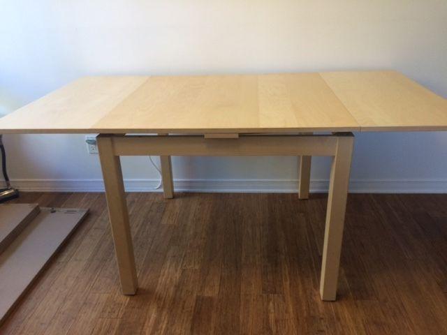 IKEA Bjursta Table à rallonge /Birch veneer extendable table