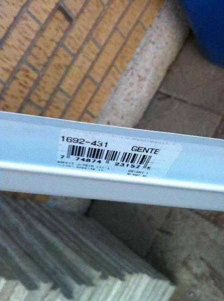 Moulure J trim Gentek