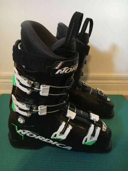 Ski boots Nordica Dobermann Gp 70, size 25.5