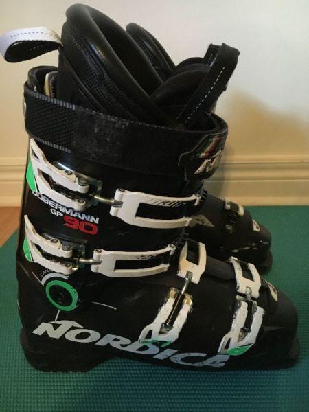 Ski boots Nordica Dobermann Gp 90, size 26.5