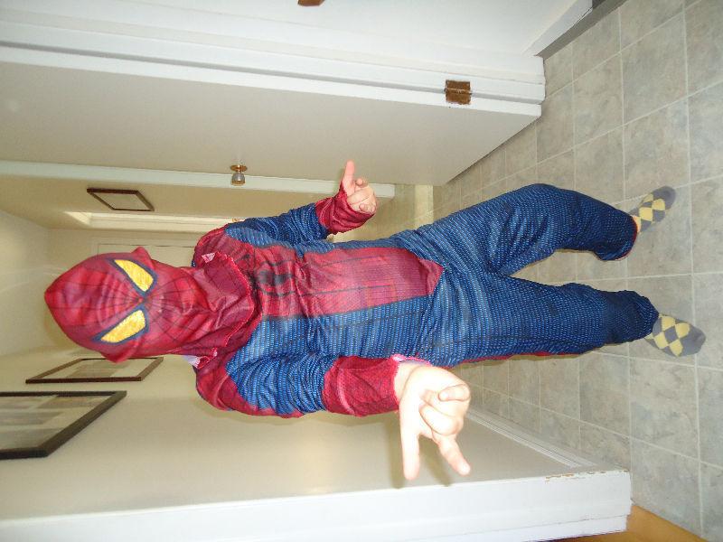 Costume Spiderman enfant grandeur large (10 ans)