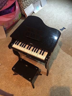 Perfect piano for ages 2-4! Need gone ASAP and can deliver!