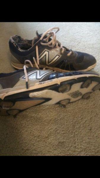 Ball cleats