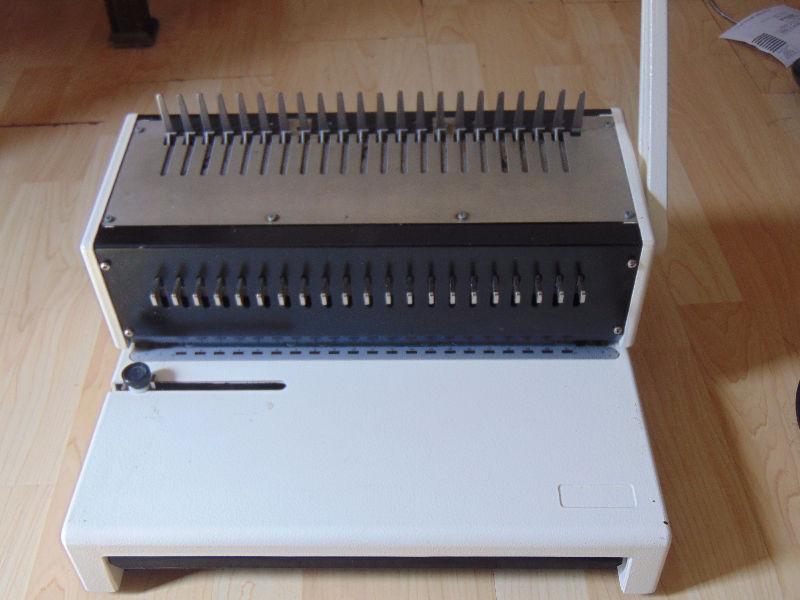 comb binder model A4PB