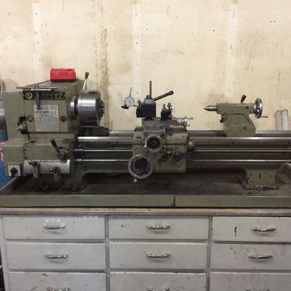 **Great shape 14x40 lantaine metal lathe with tooling**
