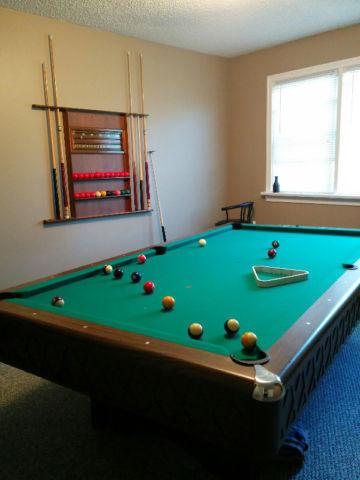 High Quality Pool Table, Excellent Condition