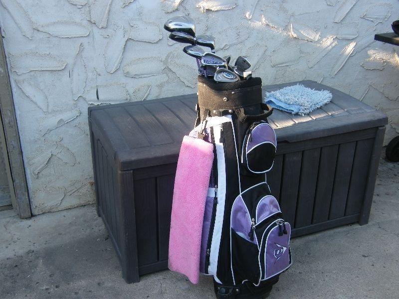 womens right hand clubs and bag