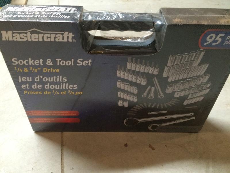 Mastercraft 95 piece socket tool set - Brand new