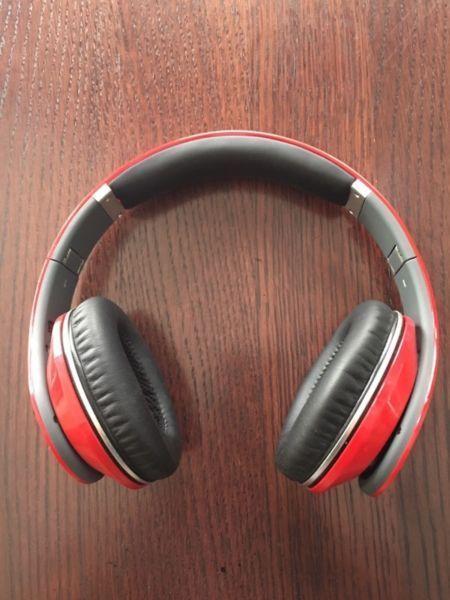 Beats by Dre Solo HD (red) headphones