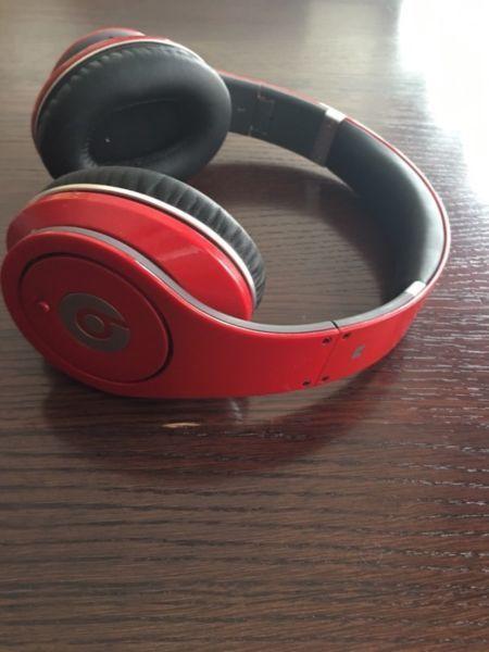 Beats by Dre Solo HD (red) headphones
