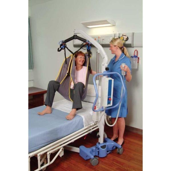 HOYER PORTABLE ADVANCE PATIENT LIFT - LIKE NEW