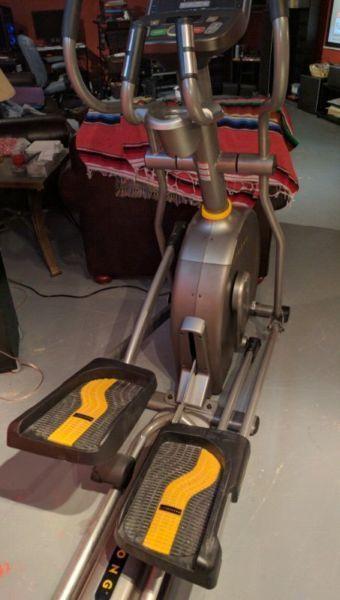 Livestrong elliptical trainer 10.0e
