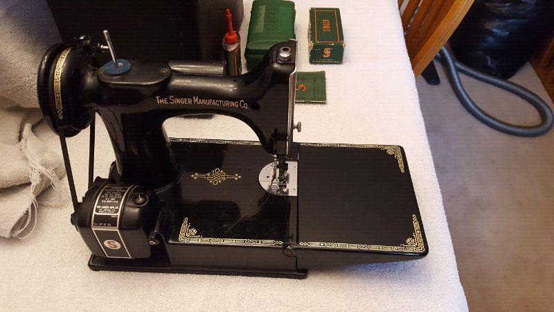 Singer 221 feather weight sewing machine