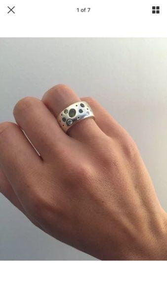 Women's 9kt white gold sapphire and Moissonite ring