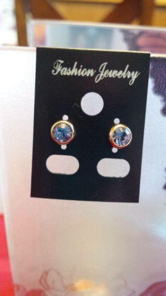 Violet swarovski earrings