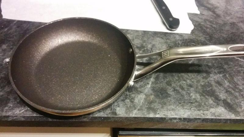 This Heritage The Rock Non-Stick Fry Pan 9 inch