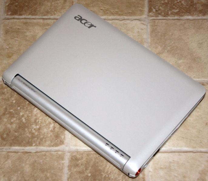 Acer Aspire One ZG5 Netbook Atom 1GB RAM 60GB HDD WiFi Webcam