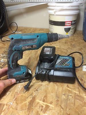 Makita cordless drywall screw gun and charger