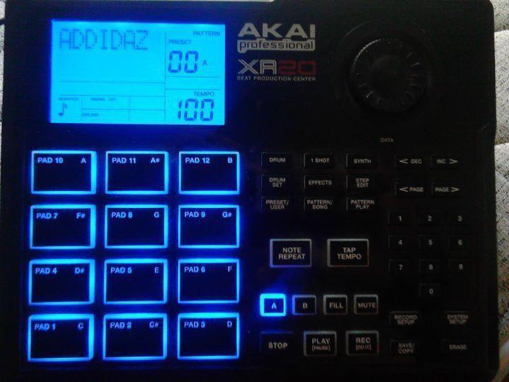 AKAI XR20